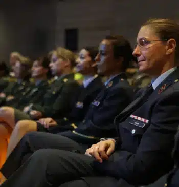 Las Siete mujeres coronel que han terminado el curso de ascenso a [...]