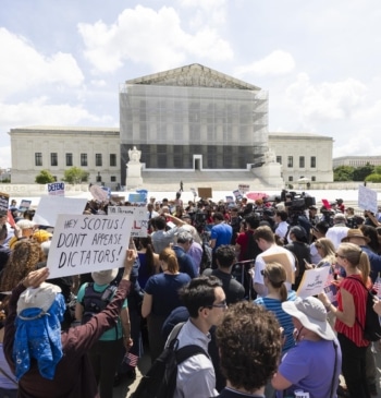 Trump enfrenta su primer gran examen ante el Supremo: ¿puede un solo [...]