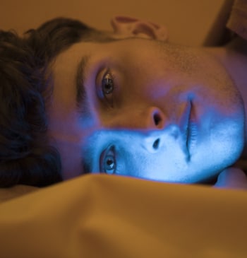 La vitamina que debes tomar para evitar la ceguera nocturna