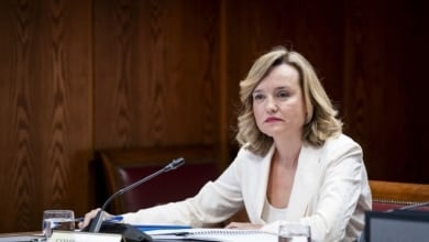 "Eres la muñeca hinchable del PSOE": Pilar Alegría acusa al PP de sembrar el "matonismo" contra su persona