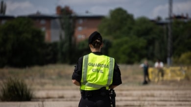Dos muertos atropellados por un coche en Granada al bajar de sus vehículos tras un choque